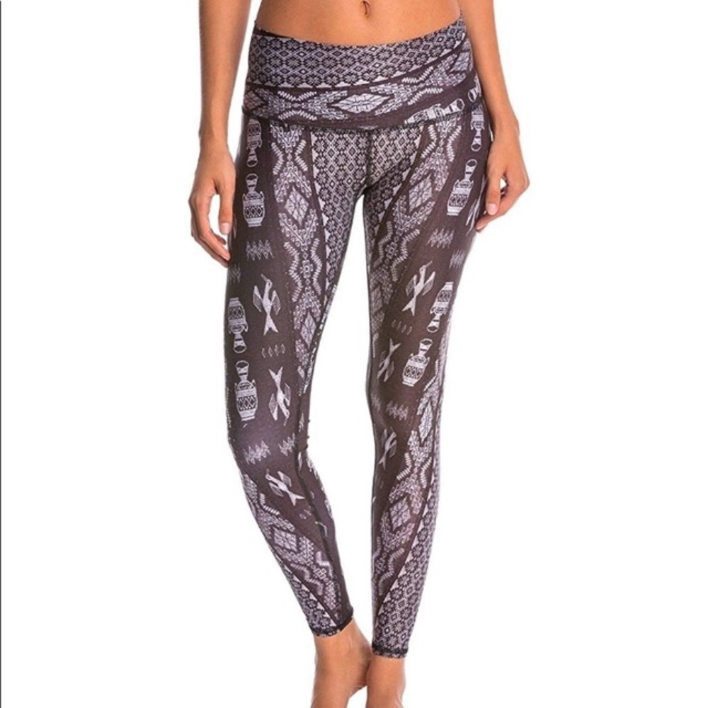 Teeki Aztec Black and white leggings